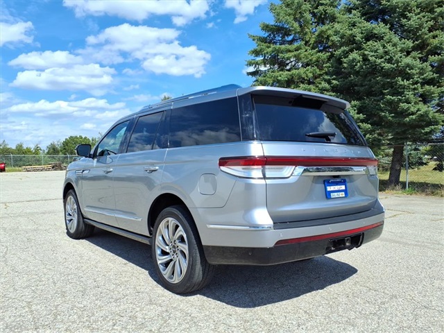 2024 Lincoln Navigator Premiere photo 5