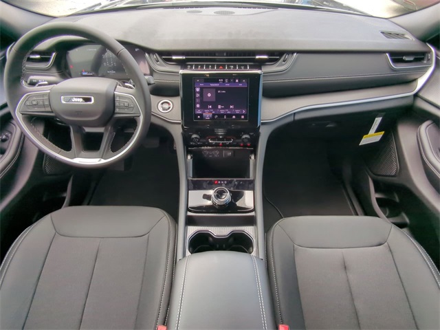 2025 Jeep Grand Cherokee Laredo X photo 15