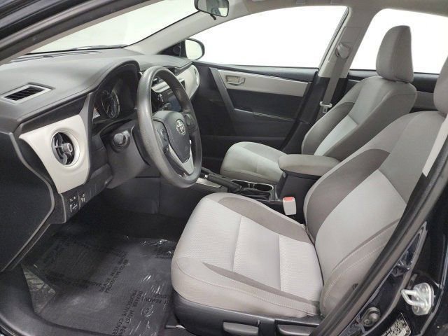 2017 Toyota Corolla LE photo 15
