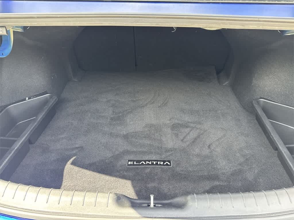 2024 Hyundai Elantra Hybrid Limited photo 23
