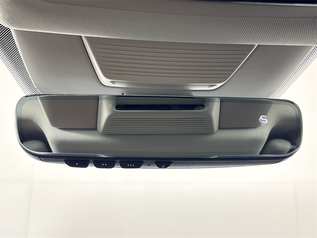 2025 Volkswagen Tiguan SE photo 35