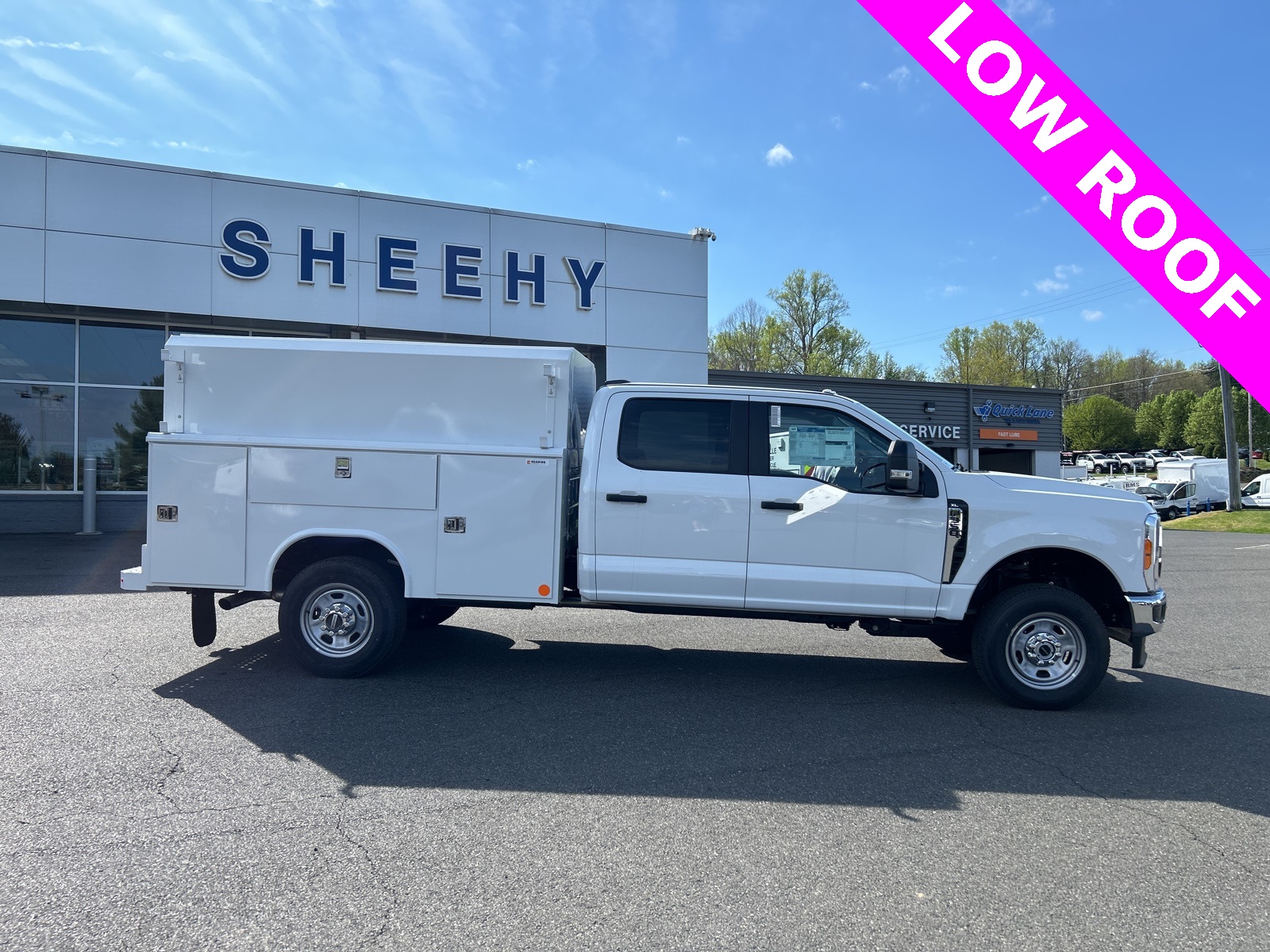 2023 Ford F-350 photo 3