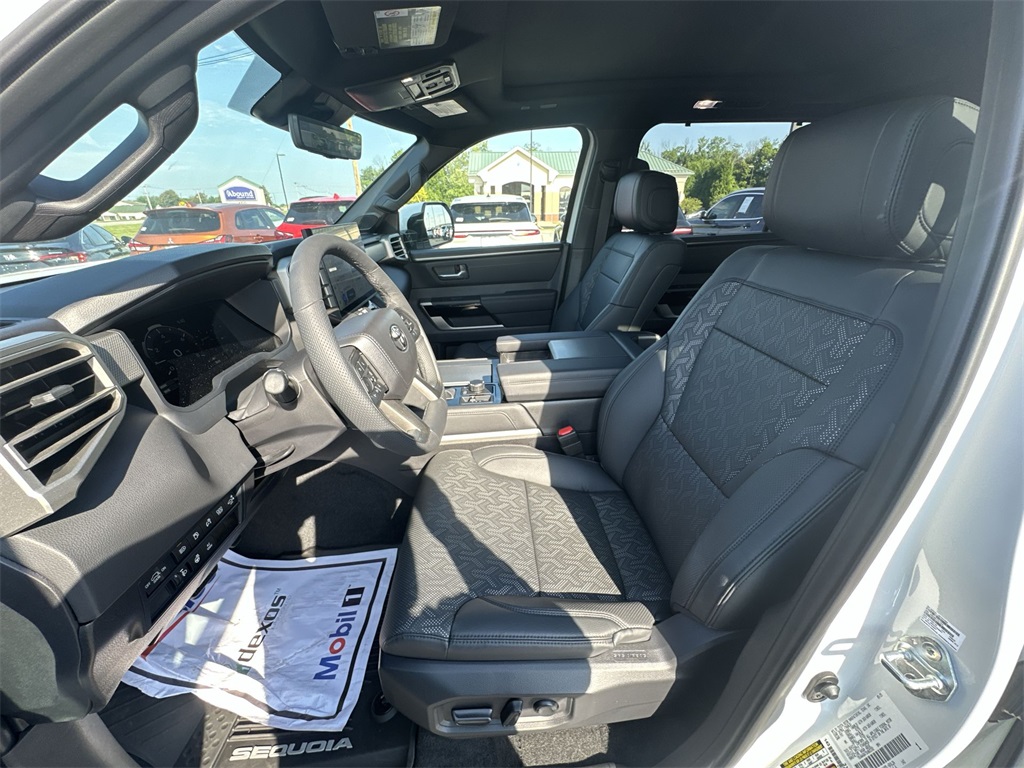 2025 Toyota Sequoia Platinum photo 10