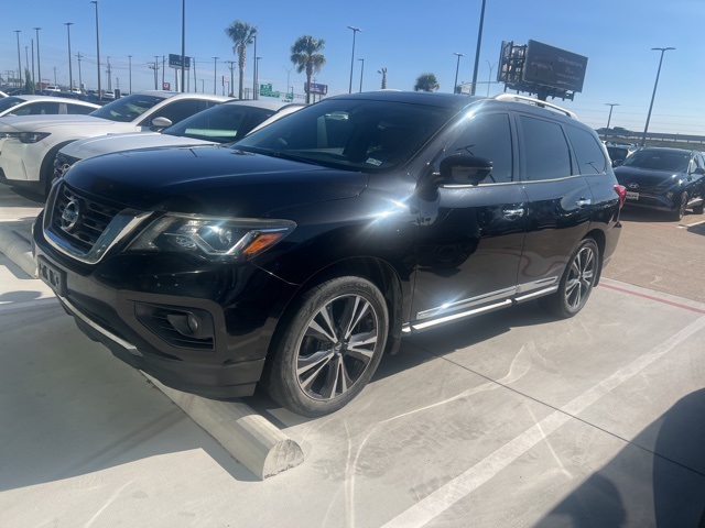 2017 Nissan Pathfinder Platinum