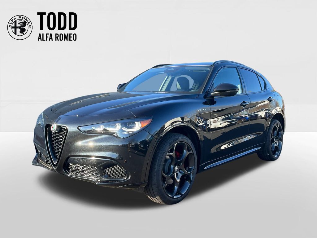 2025 Alfa Romeo Stelvio