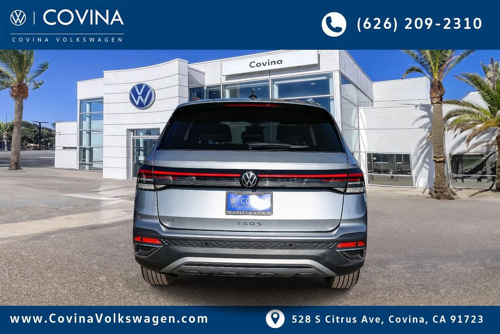 2025 Volkswagen Taos SE photo 3