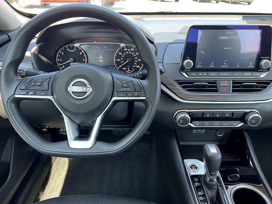 2024 Nissan Altima 2.5 SV photo 17