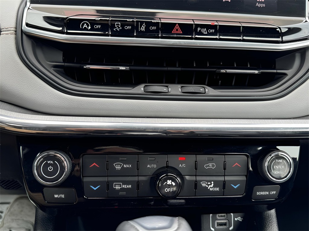 2024 Jeep Compass Limited photo 14
