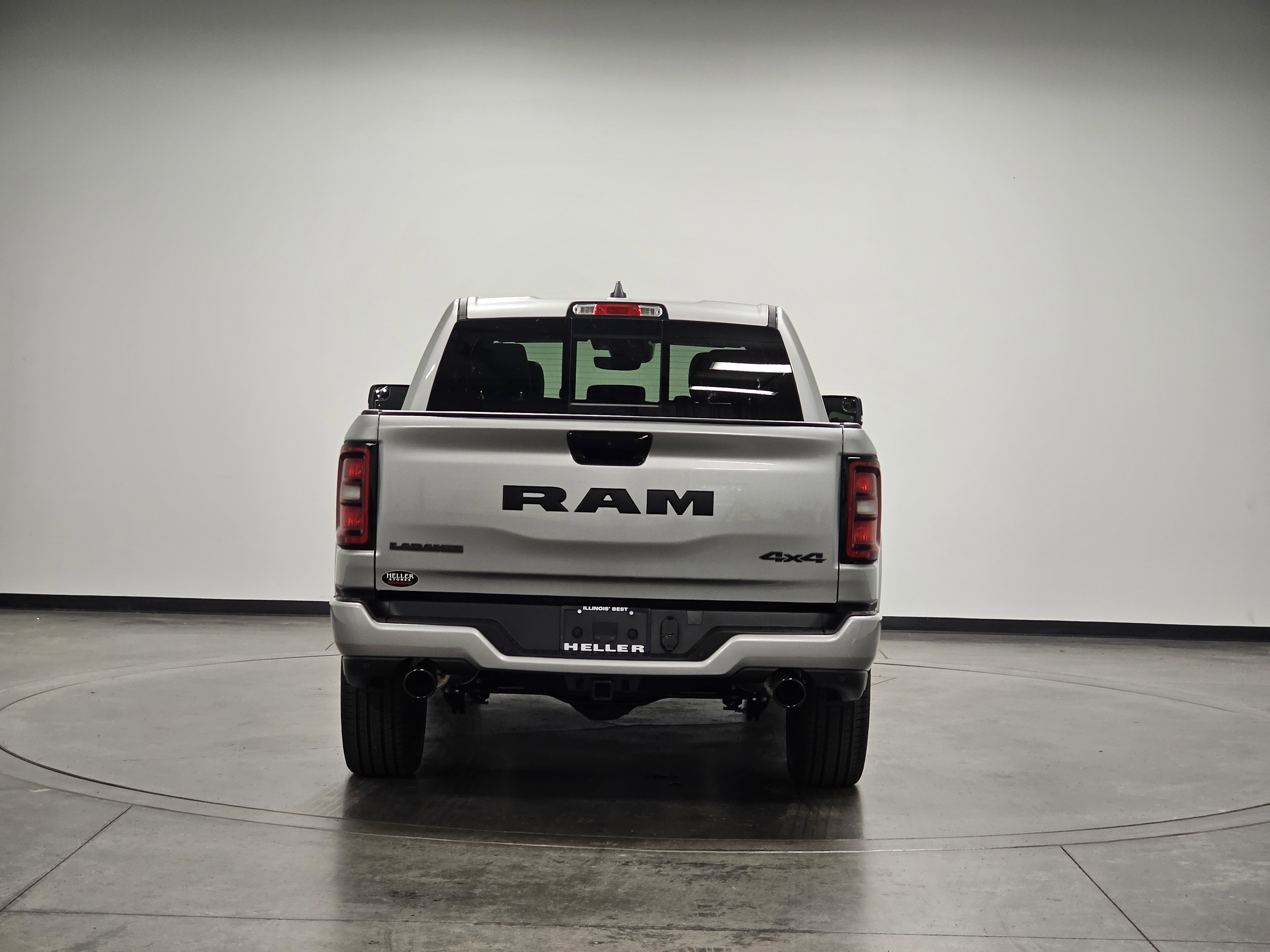 2026 Ram 1500 Laramie photo 3