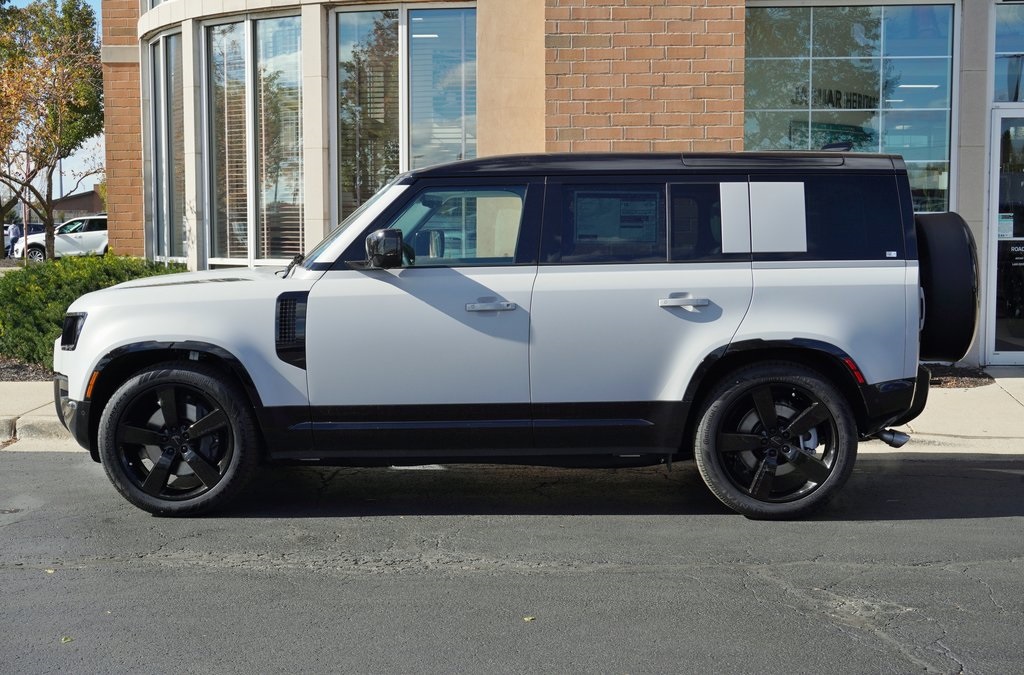 2026 LAND ROVER DEFENDER - Image 1