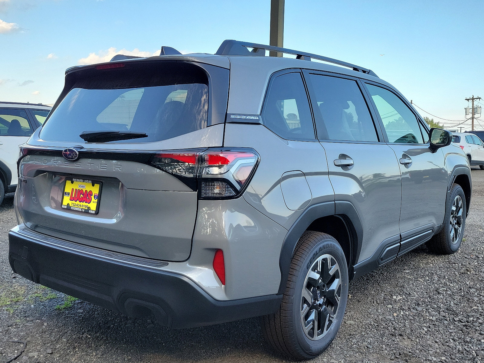 2025 Subaru Forester Premium photo 4