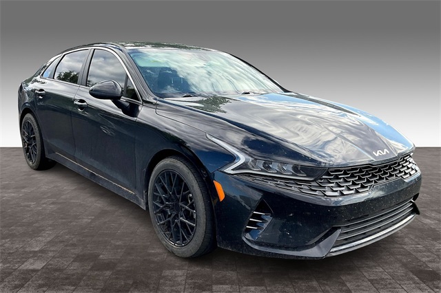 2022 Kia K5 LXS photo 2