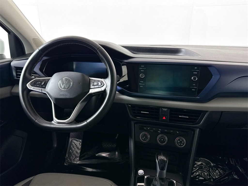 2022 Volkswagen Taos SE photo 3