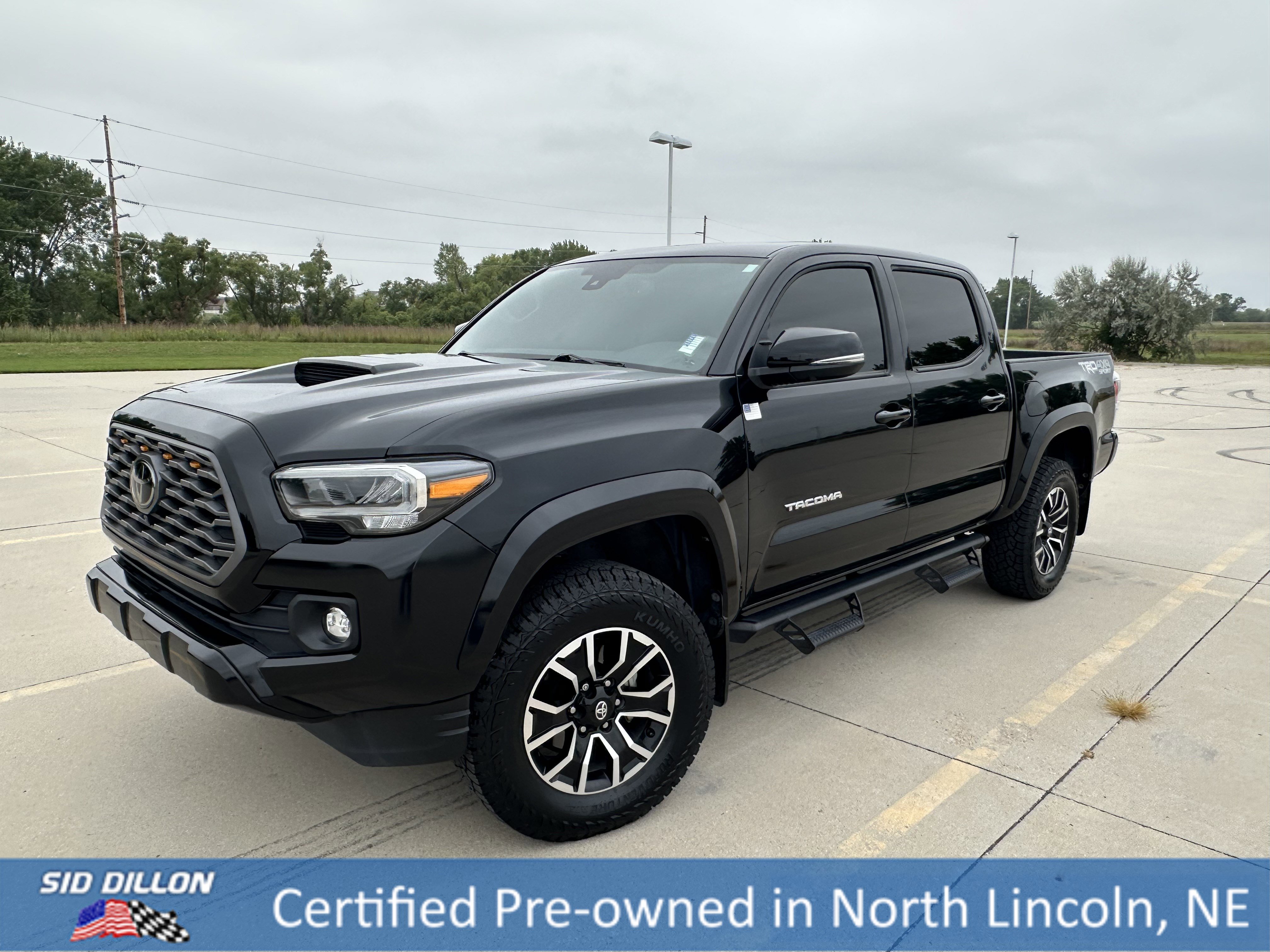 2021 Toyota Tacoma TRD Sport's photo