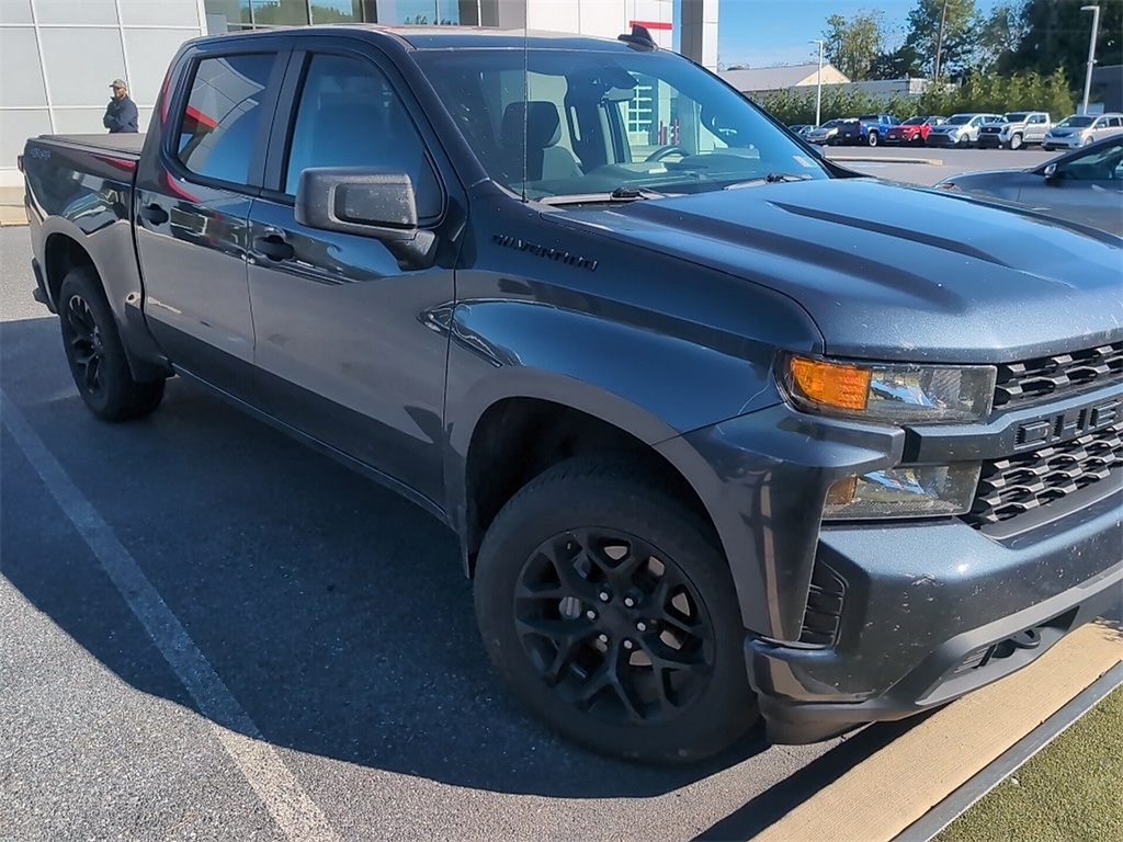 2021 Chevrolet Silverado 1500 Custom photo 2