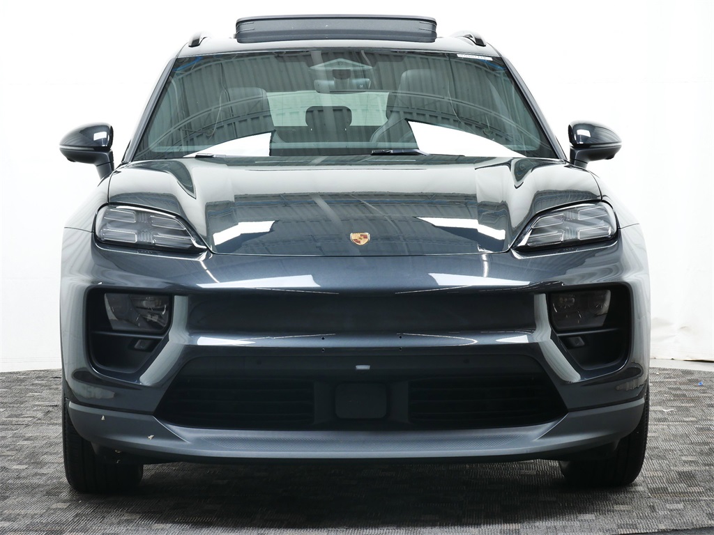 2025 Porsche Macan Electric 4 photo 8