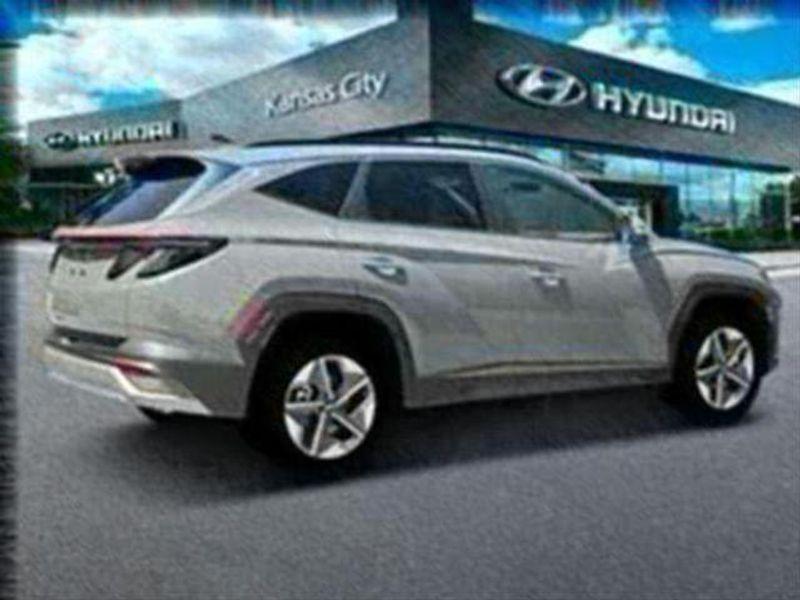 2025 Hyundai Tucson SEL Convenience photo 3