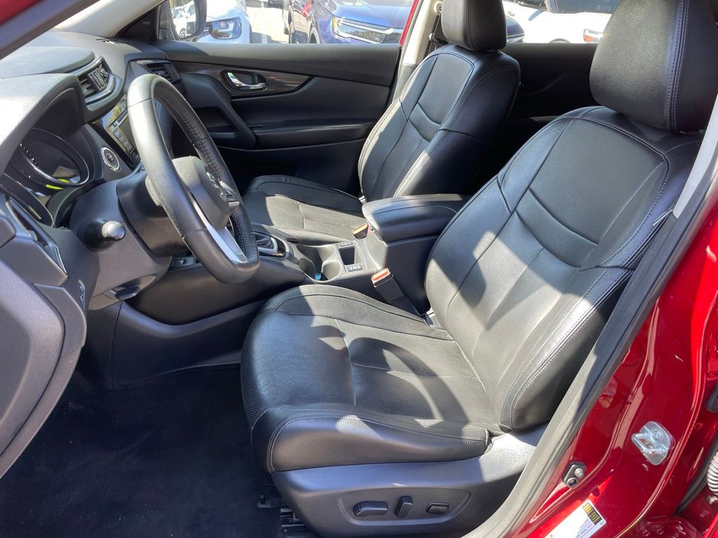 2019 Nissan Rogue SL photo 5