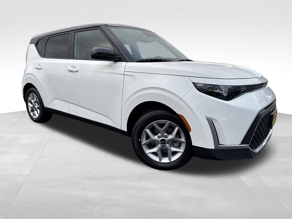 2025 Kia Soul S's photo