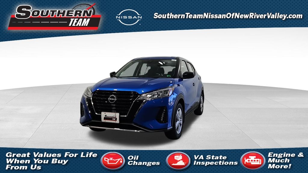 2025 Nissan KICKS PLAY Base's photo