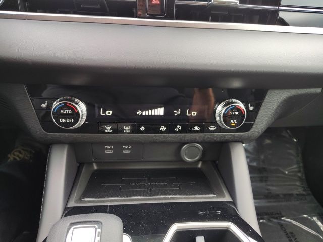 2025 Mitsubishi Outlander ES photo 20