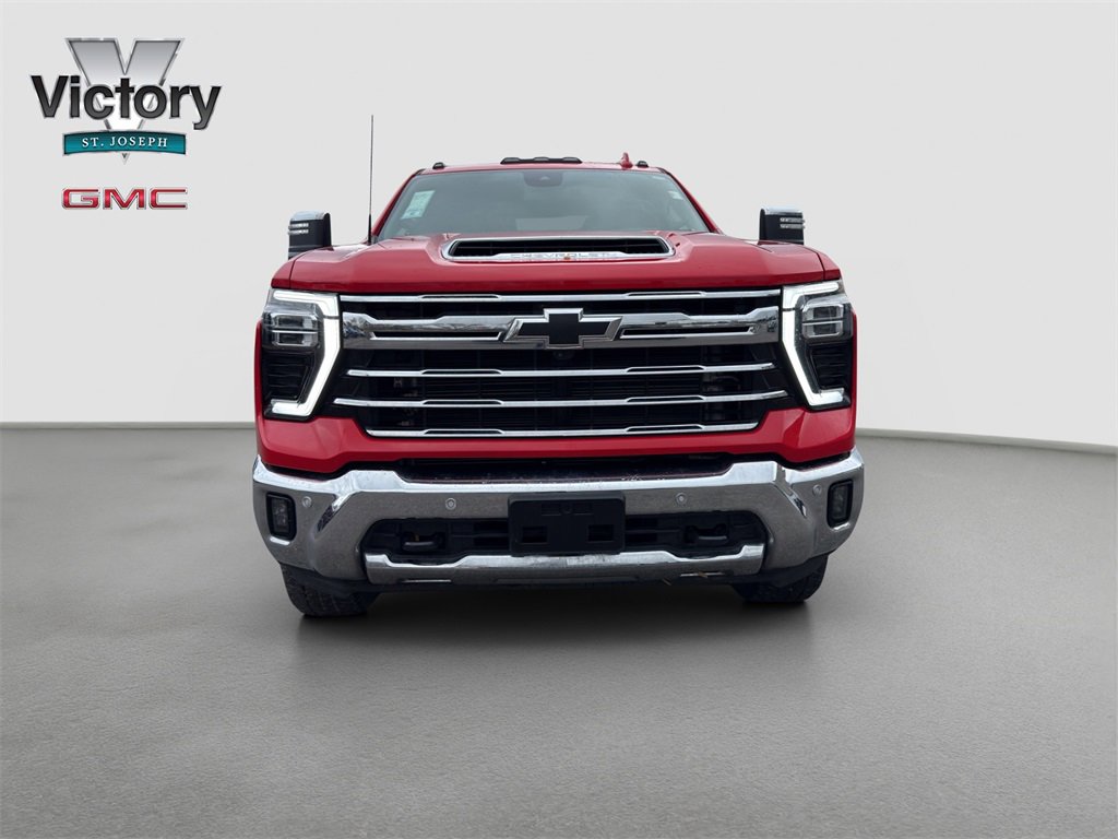 2024 Chevrolet Silverado 3500HD LTZ photo 2