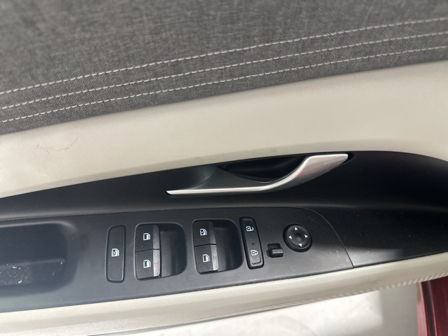 2023 Hyundai Elantra Limited photo 8