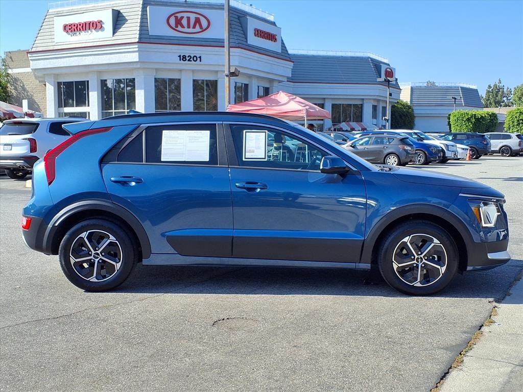 2025 Kia Niro EX photo 6