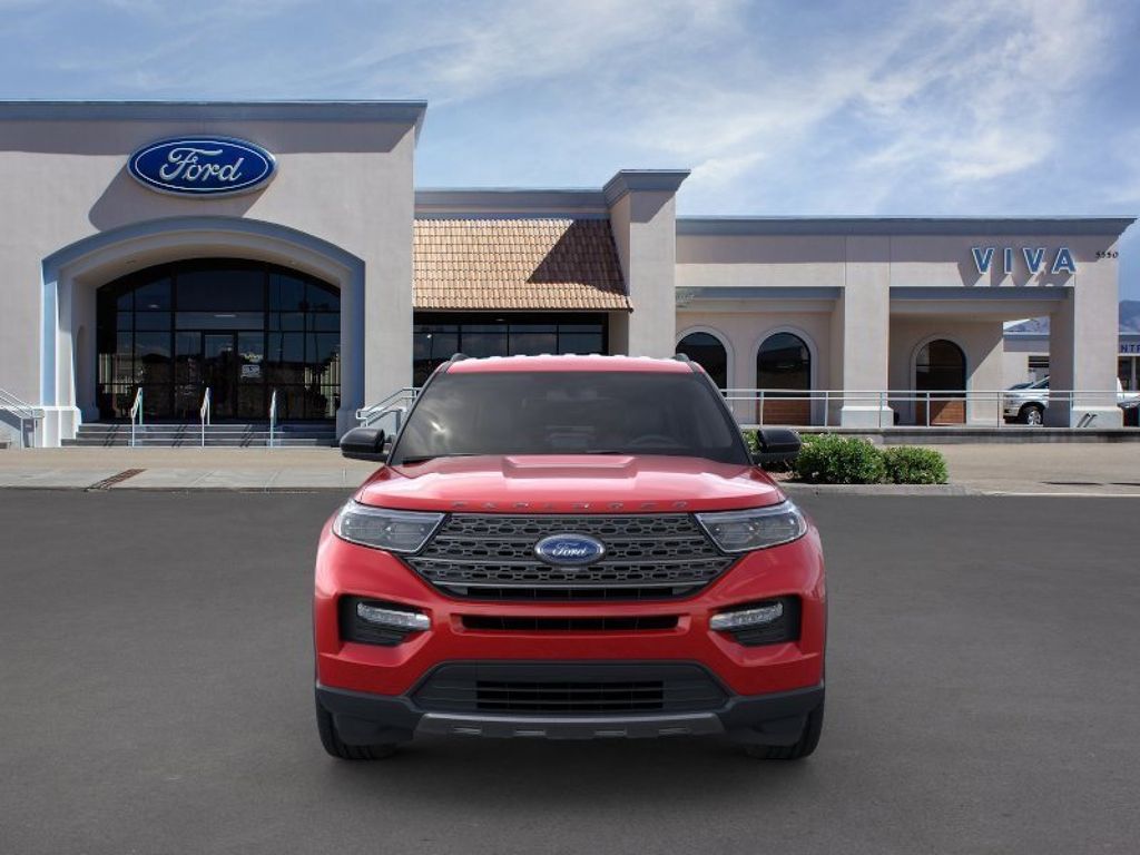 2024 Ford Explorer XLT photo 4