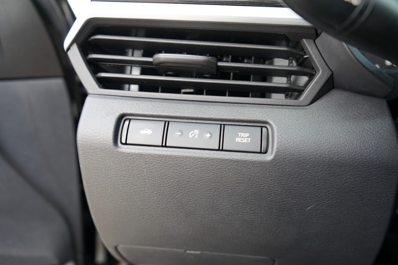 2023 Nissan Altima SR photo 20