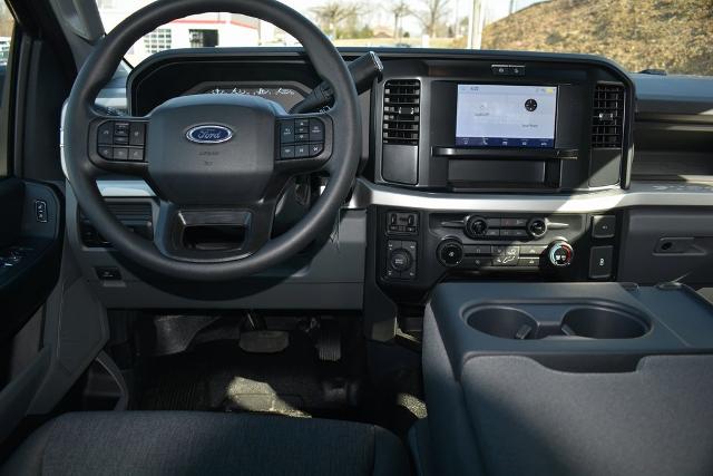 2025 Ford F-250 XL photo 3