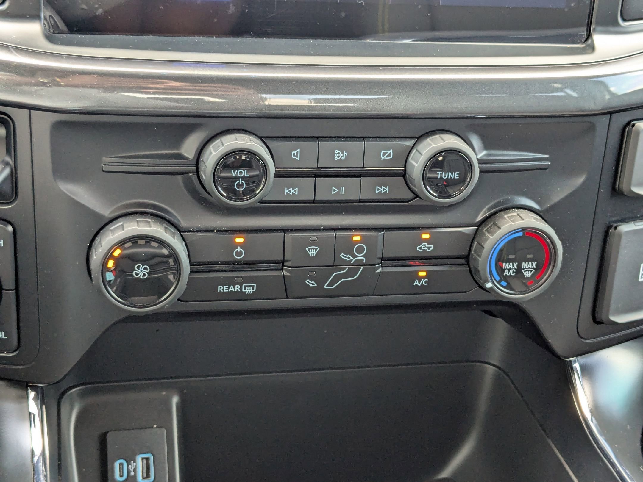 2024 Ford F-150 STX photo 26