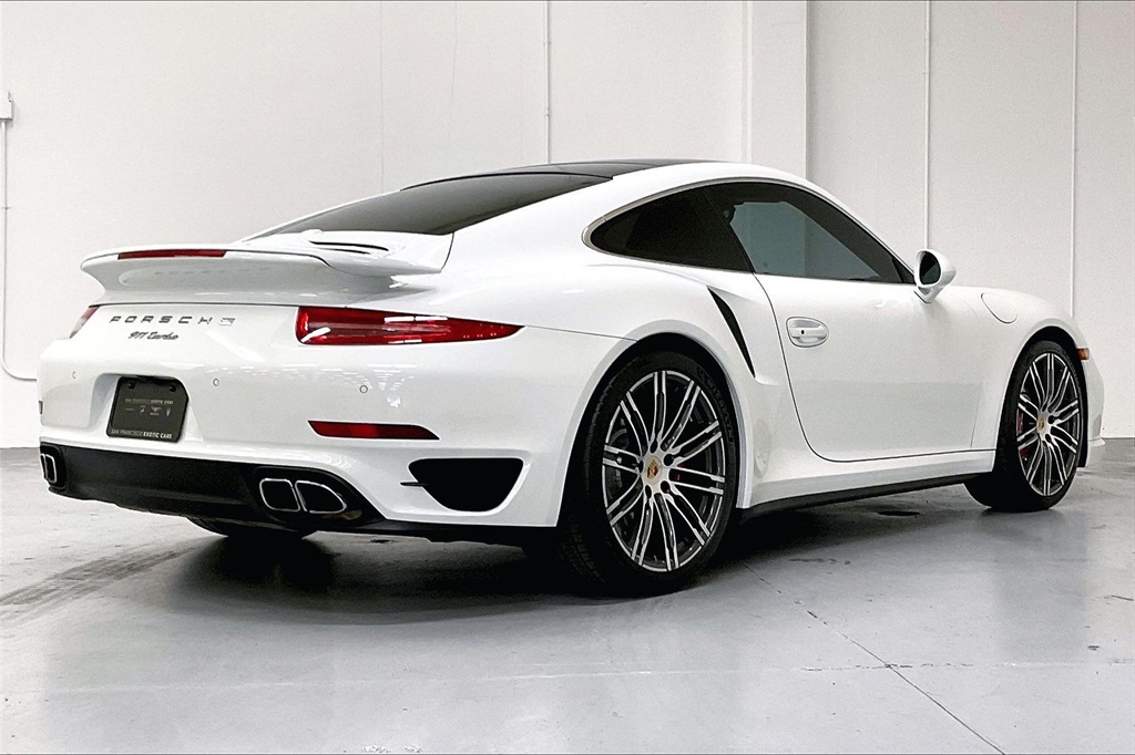 2016 Porsche 911 Turbo photo 4