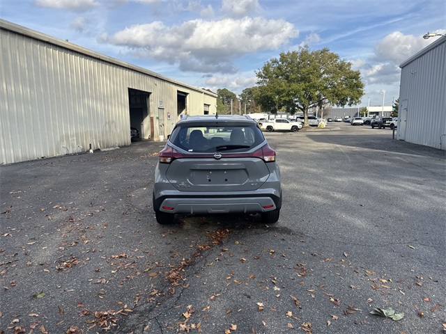 2024 Nissan Kicks SV photo 4