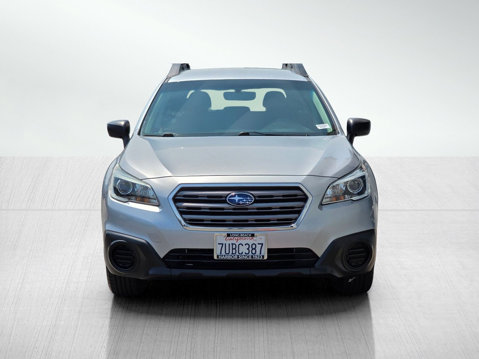 2017 Subaru Outback 2.5i photo 2