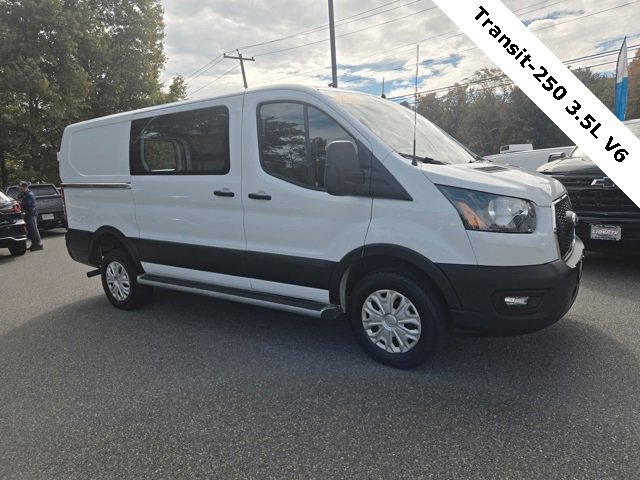 2024 Ford Transit Cargo Van photo 2