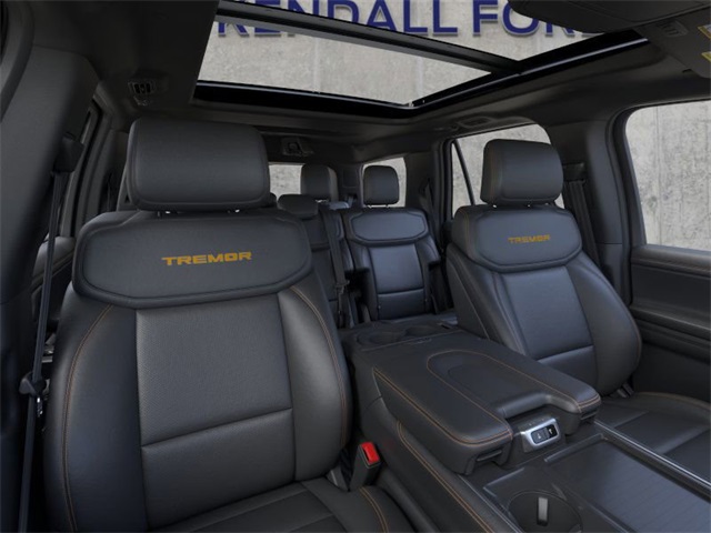 2025 Ford Expedition photo 2