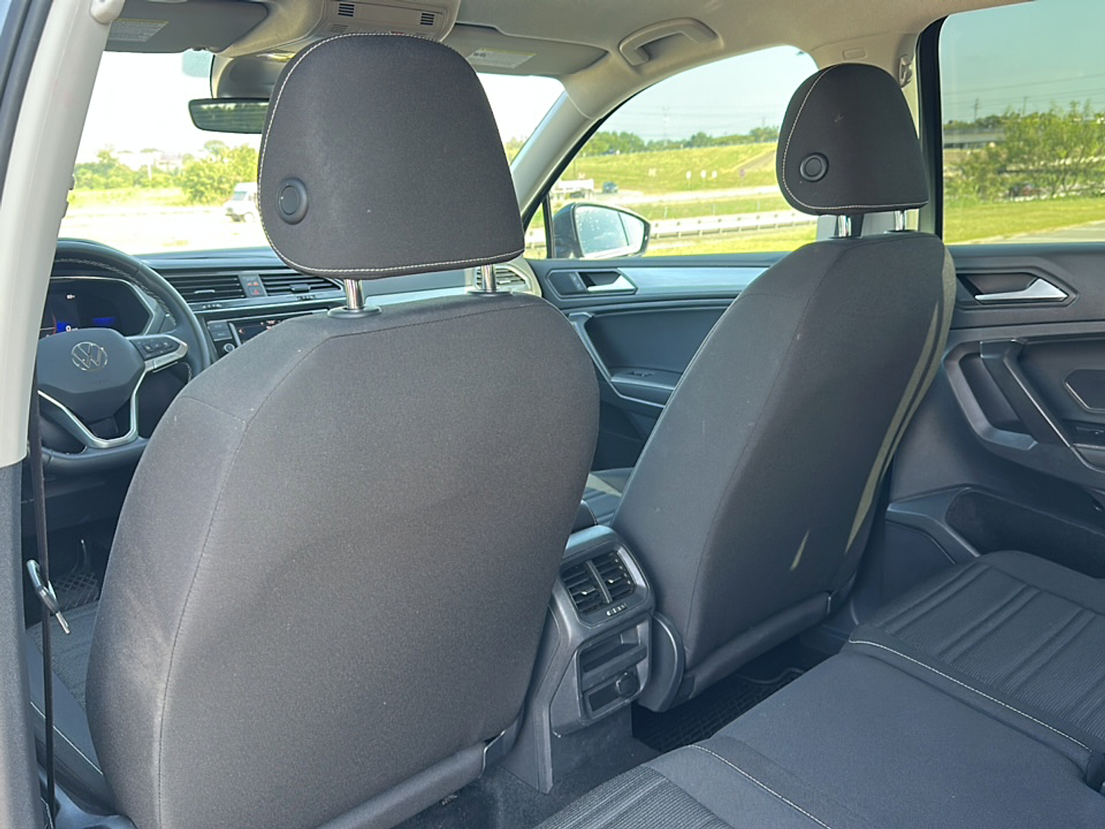 2023 Volkswagen Tiguan S photo 5