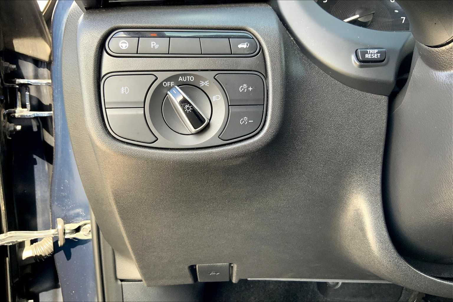 2021 Infiniti QX50 Luxe photo 32