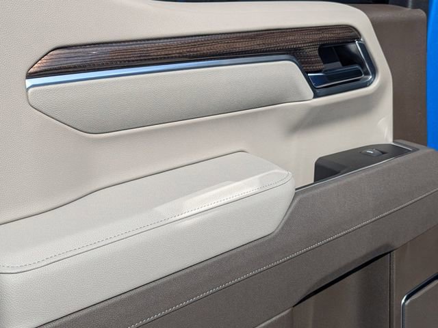 2025 Chevrolet Silverado 1500 LT photo 20