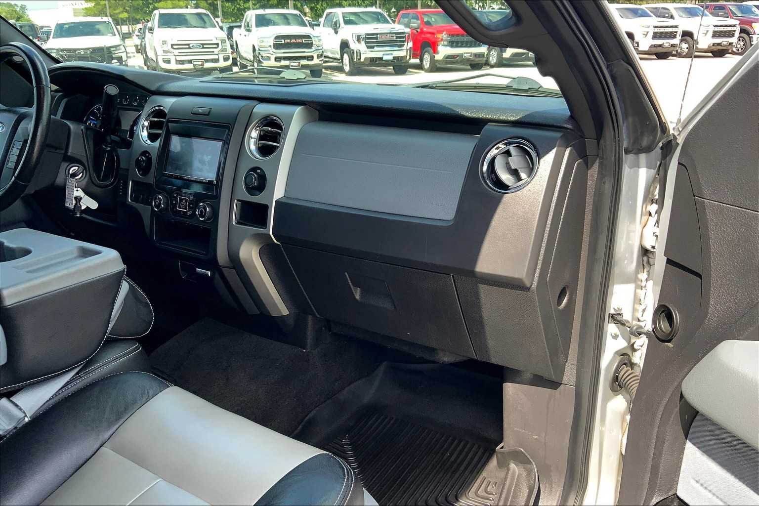 2013 Ford F-150 XLT photo 16