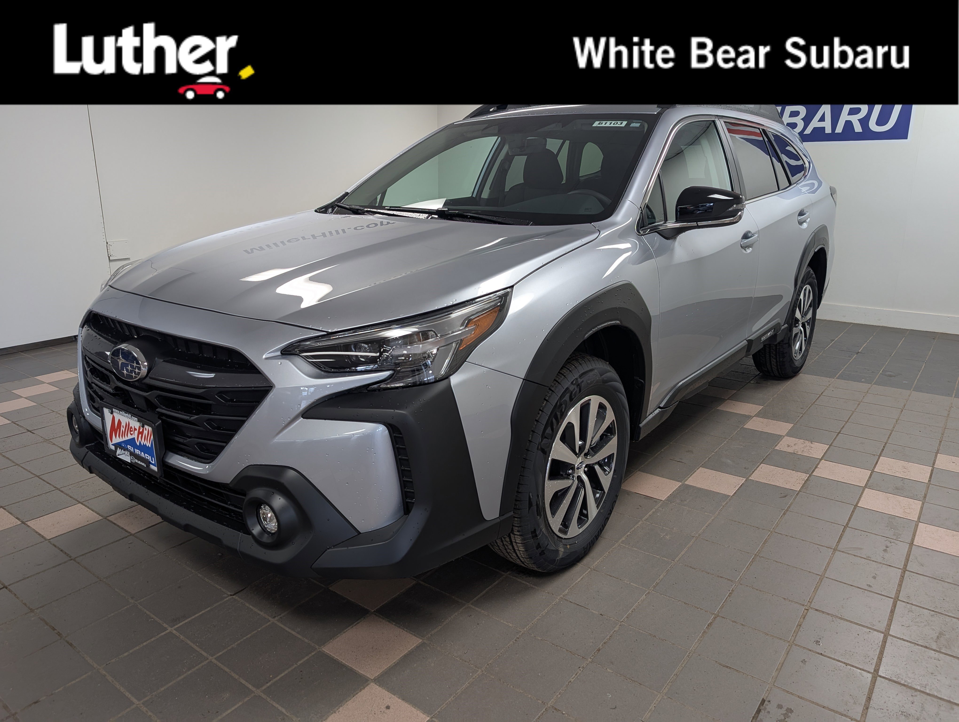 2025 Subaru Outback Premium's photo