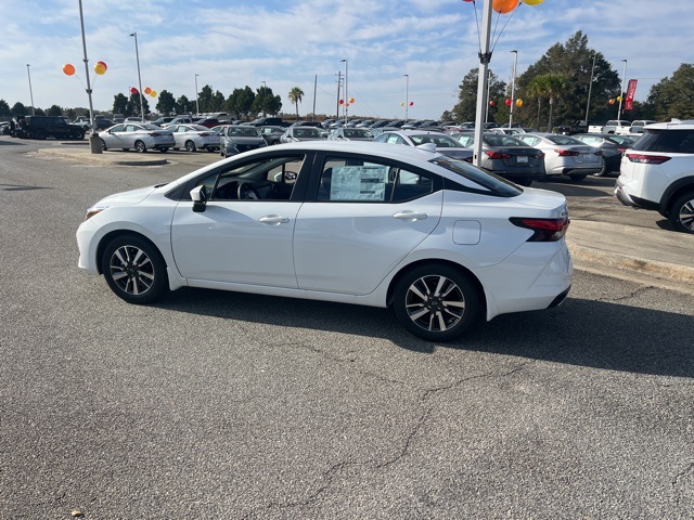 2025 Nissan Versa SV photo 4