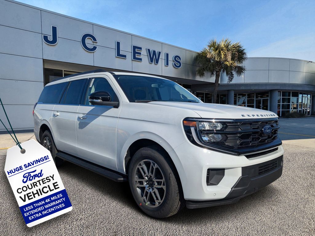 2025 Ford Expedition Active's photo