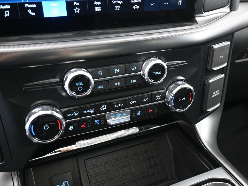 2024 Ford F-150 Lariat photo 13