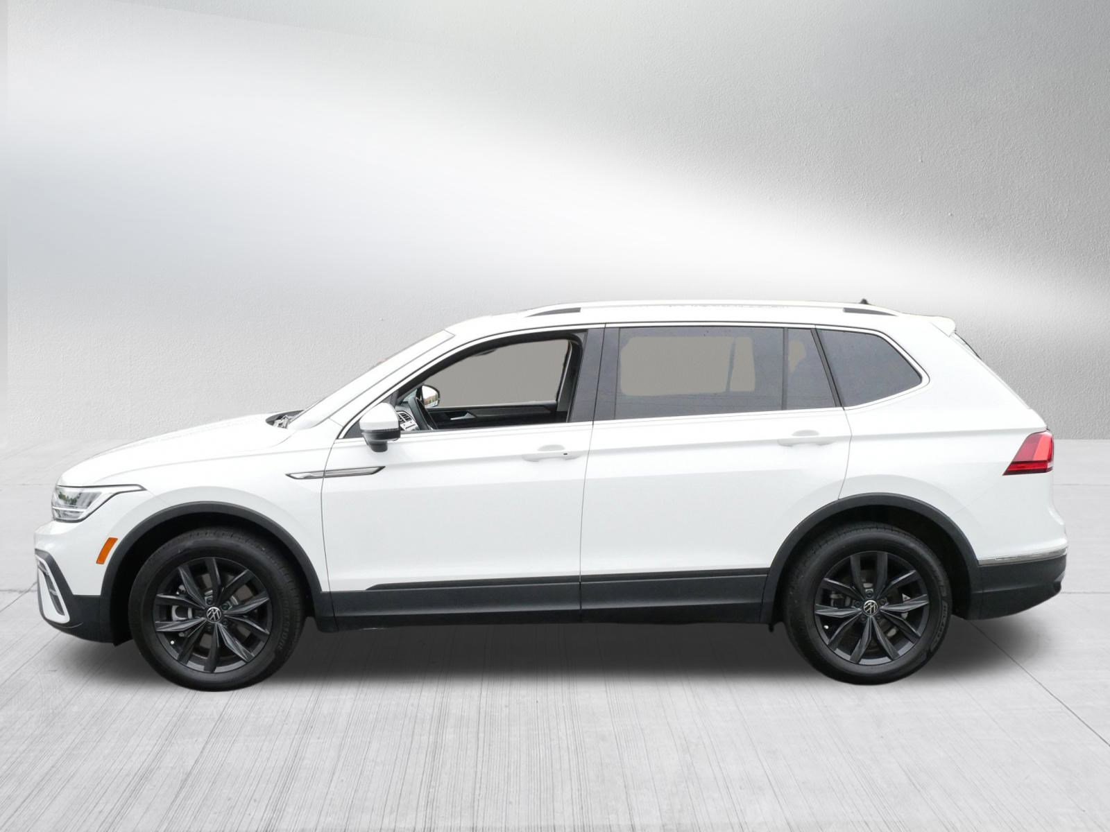 2024 Volkswagen Tiguan SE Wolfsburg Edition photo 4