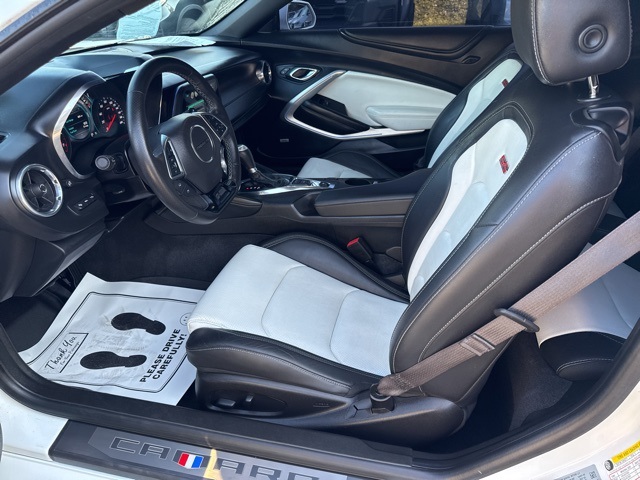 2017 Chevrolet Camaro SS photo 14
