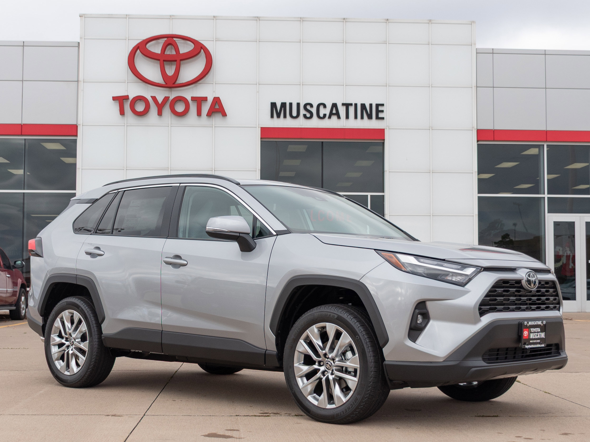 2025 Toyota RAV4 XLE Premium's photo