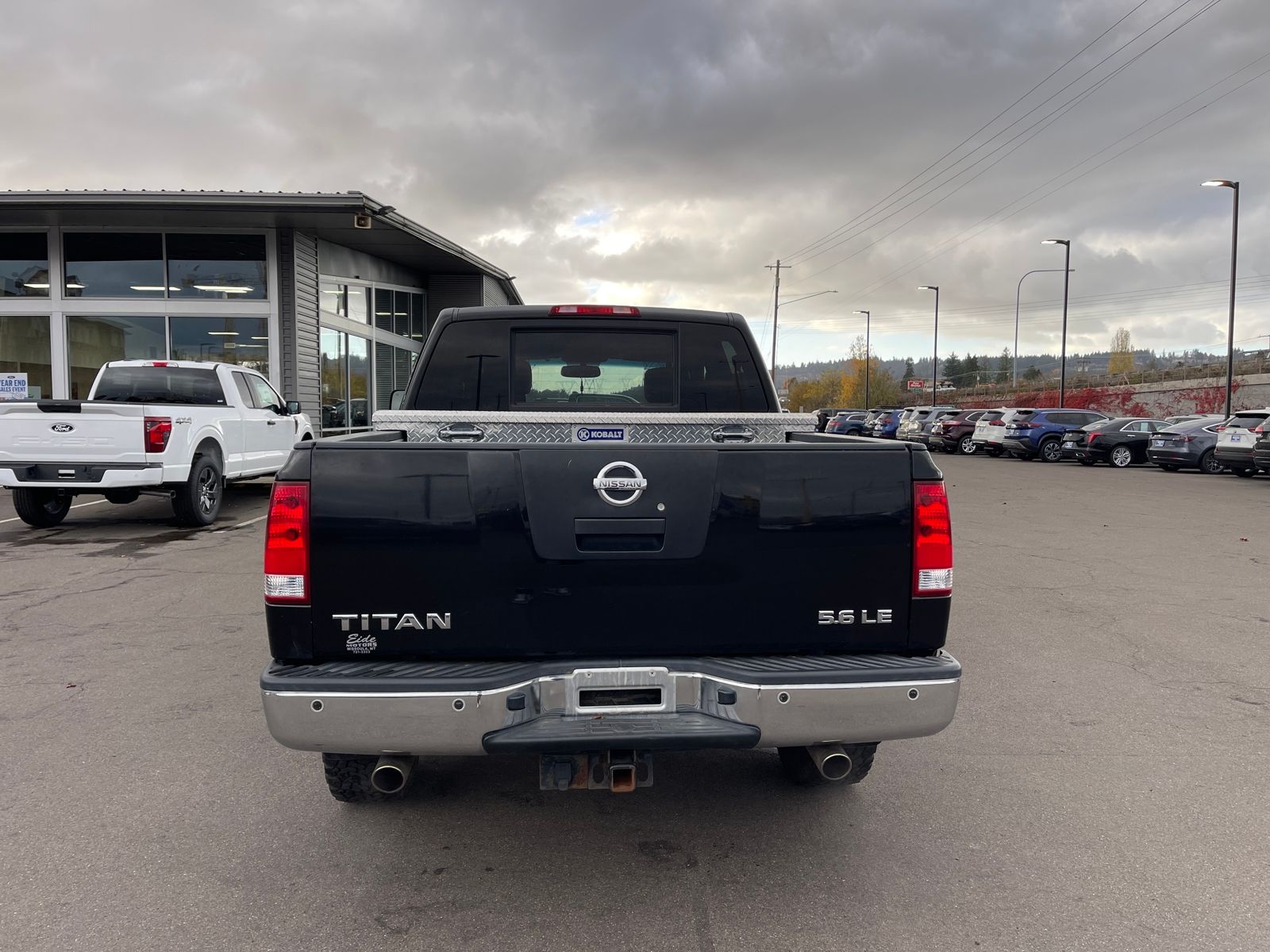 2010 Nissan Titan XE photo 4