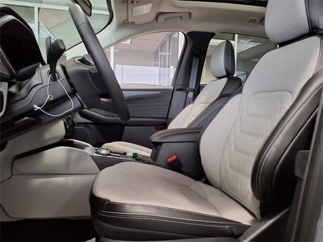 2024 Ford Escape Plug-In Hybrid photo 13
